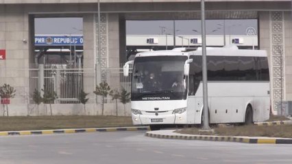 Ukrayna'dan tahliye edilen Türk vatandaşları yurda giriş yapmaya başladı (2)