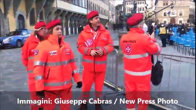 Firenze, meeting del Mediterraneo con Mattarella. L'allestimento di piazza Santa Croce