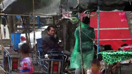 ปัตตานี ฝนตกลมแรง คลื่นสูง 3 เมตร บ้านเรือนหลังคาปลิว