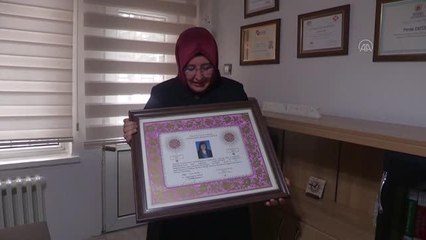 AFYONKARAHİSAR - 28 Şubat sürecinde avukatlık ruhsatını peruklu fotoğrafla almak zorunda kaldı