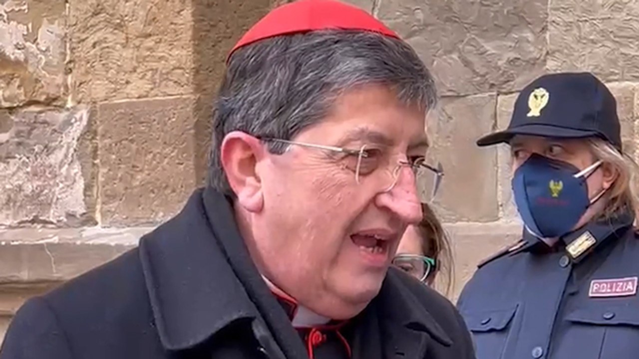 Firenze, "la pace nasce dal popolo e il popolo non ci abbandona"