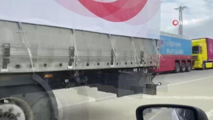 Yardım tırları Ukrayna'ya doğru yola çıktı