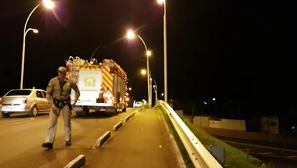 Jovem em surto é socorrido no viaduto da Avenida Piquiri, em Cascavel