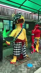 Ogoh ogoh mini karya anak anak bule (ekspatriat)