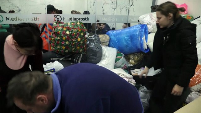 بدون تعليق: رجال ونساء أوكرانيون ينضمون إلى القتال في دنيبرو