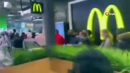 Rusya'da halk, ATM'lere akın etti