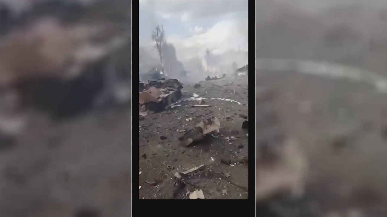 مشاهد لحجم الدمار الذي لحق بالقوات الروسية عند محاولتها التقدم نحو كييف