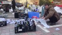 Ukrayna'da siviller: Molotof kokteyli hazırlıyorlar
