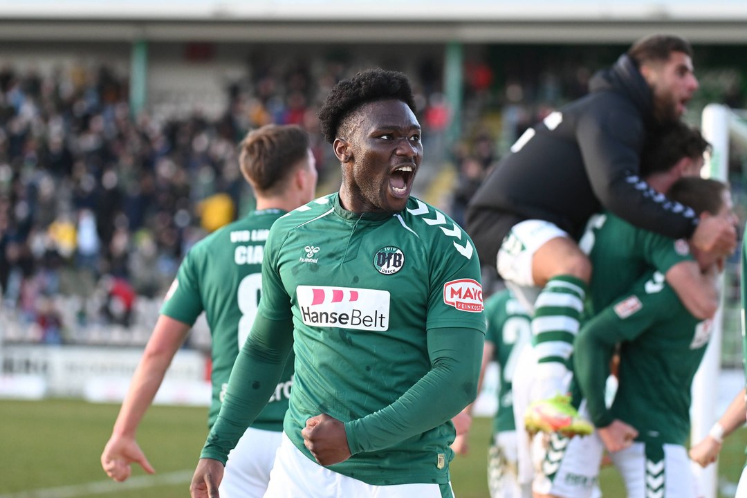 Krimi um die Aufstiegsrunde: Lübeck jubelt trotz Unterzahl