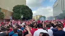 Salida del bus del Sevilla FC hacia el derbi en el Sánchez-Pizjuán