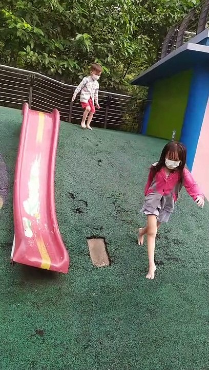 Main di taman digulis 3
