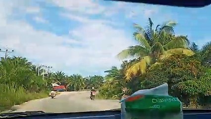 Menikmati jalan tol Pekanbaru Dumai di siang hari