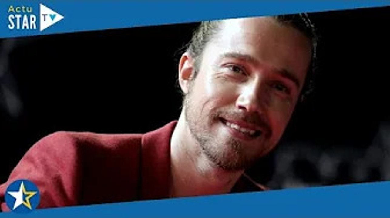 Julien Doré papa : les rares confidences du chanteur sur sa paternité faite "de peurs et de sourires