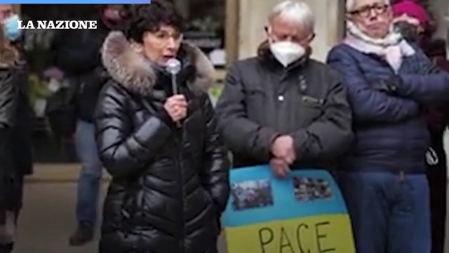 Ucraina, la madre di Anna Safroncik in piazza ad Arezzo: Esplosioni e morte