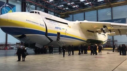 Ukrayna'ya ait "Mriya" isimli An-225 tipi uçağın Rus askerlerinin saldırılarında imha olduğu bildirildi