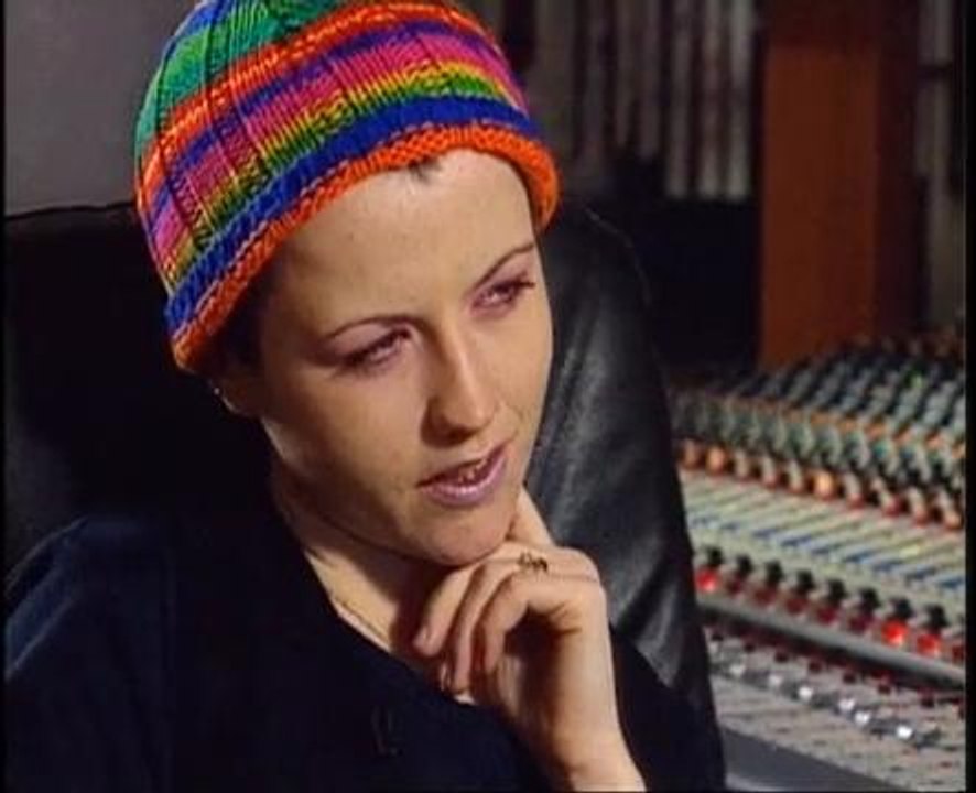 Vokalis kumpulan The Cranberries, Dolores O'Riordan meninggal dunia