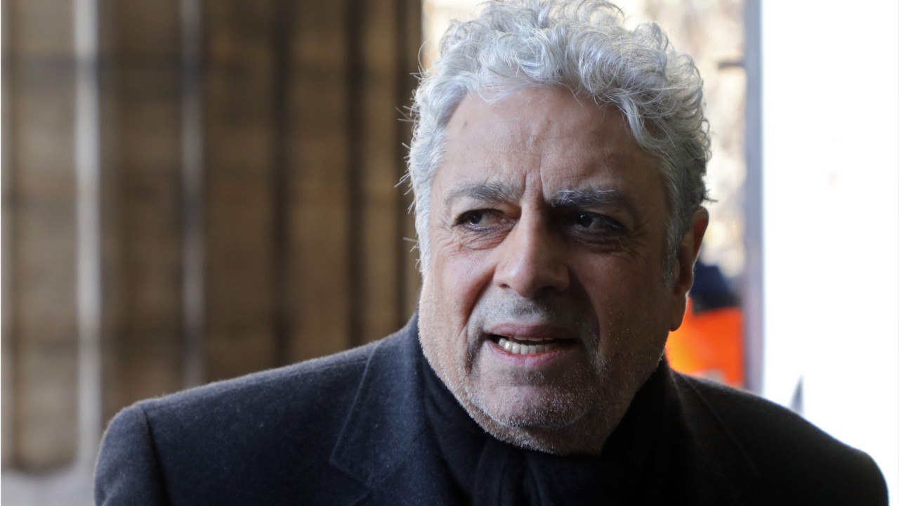 GALA VIDÉO - “Il est fan de moi” : Enrico Macias évoque ce fan improbable et tristement connu face à Nikos Aliagas