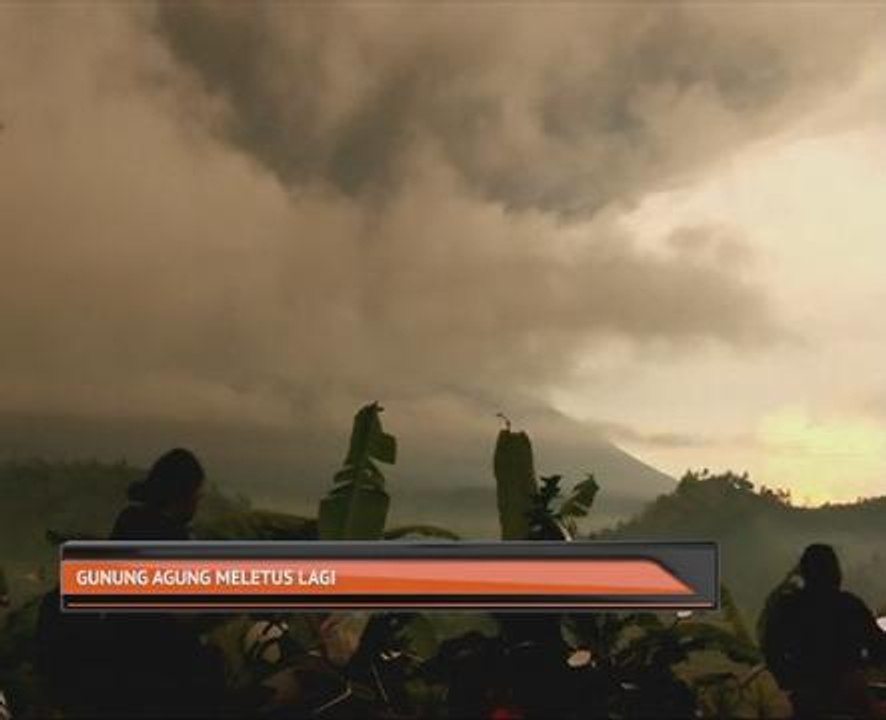 Gunung Agung meletus lagi