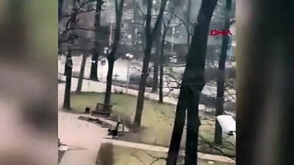 Rus birlikleri, Ukrayna'da zırhlı araç heykelini gerçek sanarak ateş açtı