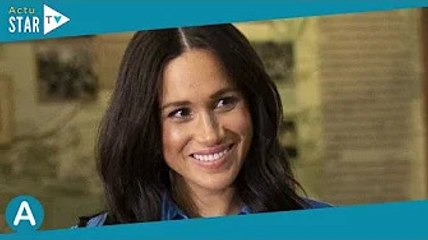 [AS]  Meghan Markle sublime en robe bleue pour recevoir un prix