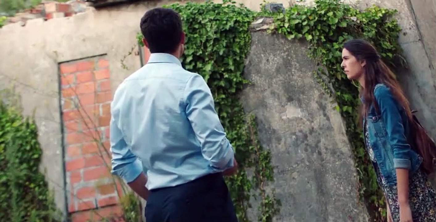 Unauthorized Living S01 E02