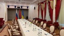 Müzakere görüşmeleri bu odada gerçekleşecek! Tüm detaylar hazır, Rusya ve Ukrayna masada eşit