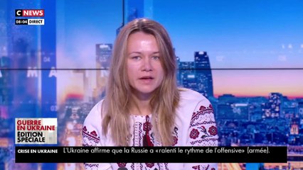 Guerre en Ukraine - Le témoignage bouleversant de Valentyna, ukrainienne vivant en France, au bord des larmes, qui tremble pour sa famille restée sur place