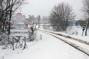 Trakya'da kar yağışı etkili oluyor