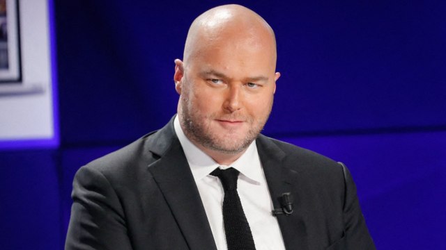 GALA VIDEO - Philippe Corbé (BFMTV) marié à Javier Miguel Céspedes : comment se sont-ils rencontrés ?