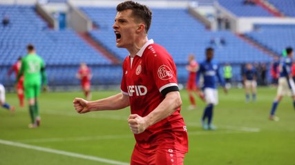 Showdown auf Schalke: RWE zittert bis zur Schlusssekunde