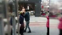 Yer Bursa; caddede kadını tekmeledi, çevredekiler tepki gösterince kaçtı