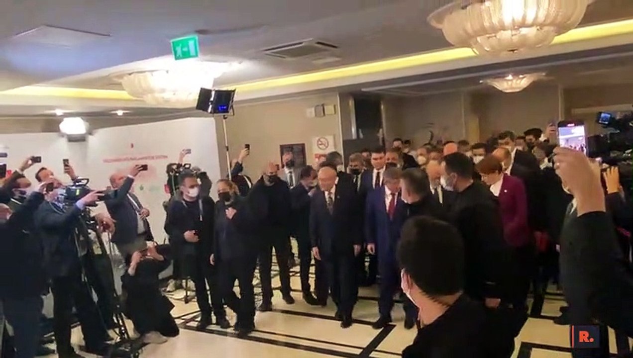 6 lider 'Yarının Türkiye’si' mutabakat metnini açıklıyor: Genel başkanlar salona birlikte geldi