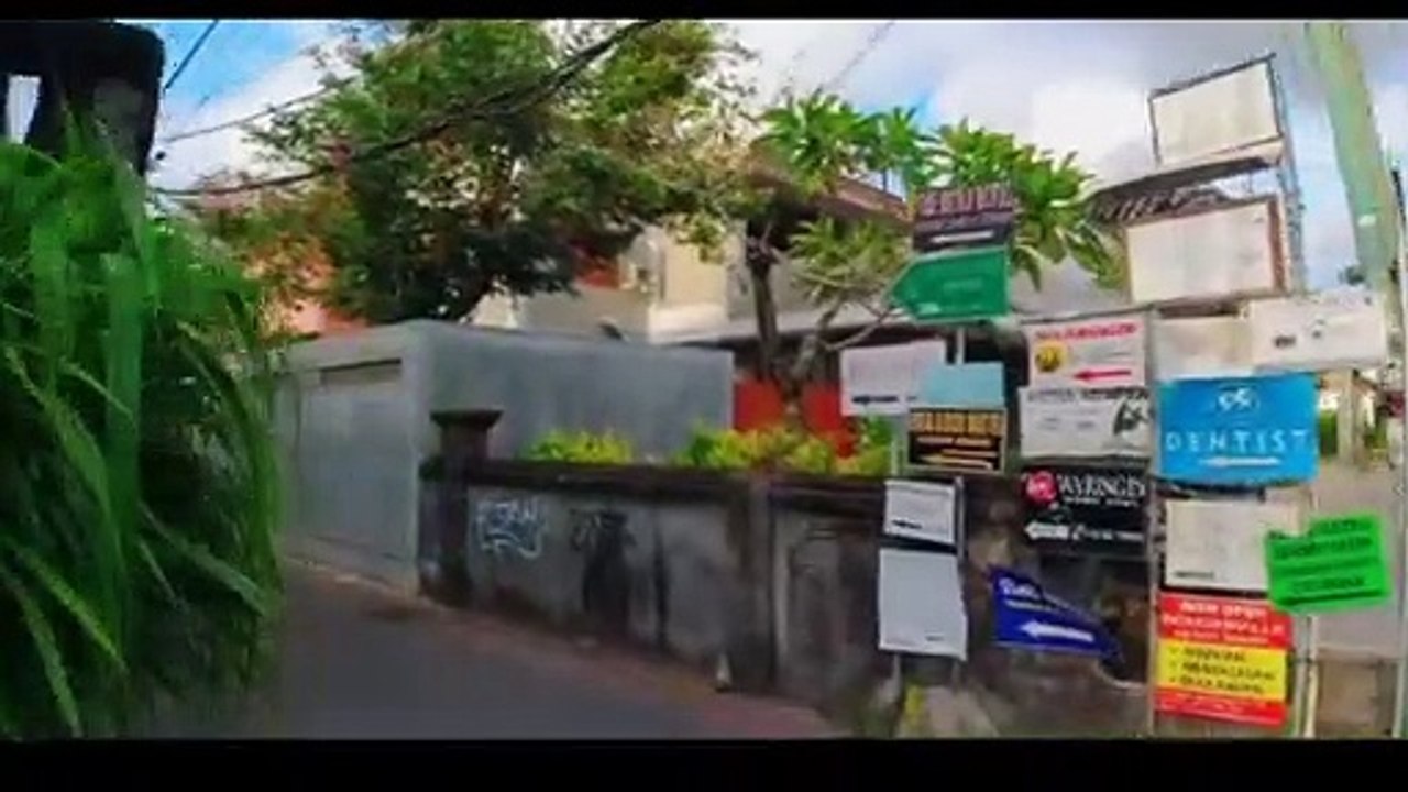 Jalan poppies line I kuta bali update terbaru park I