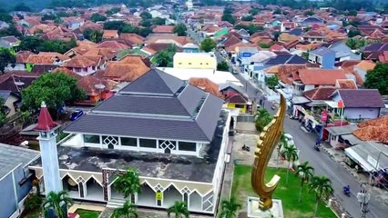 MENARA KUJANG TERTINGGI DI JAWA BARAT Masjid Nurul Huda Garawangi