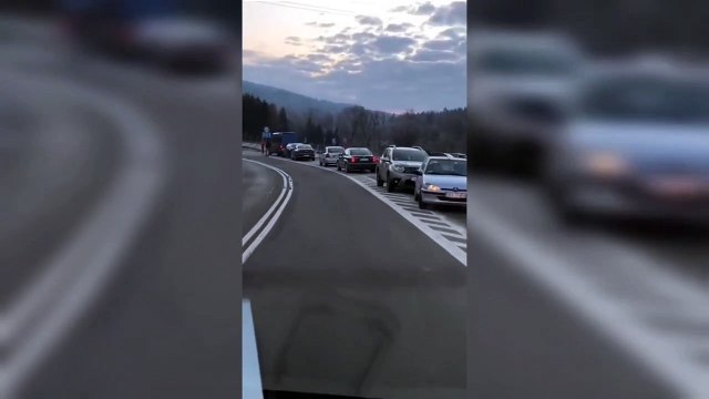 Al confine tra Polonia e Ucraina per portare in salvo i rifugiati