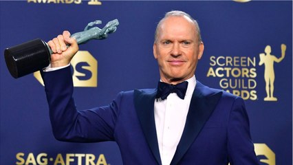 GALA VIDEO - Michael Keaton en larmes aux SAG Awards : son déchirant hommage à son neveu décédé