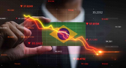 Professor de Economia da UFPB fala sobre impactos do conflito da Rússia com Ucrânia no Brasil