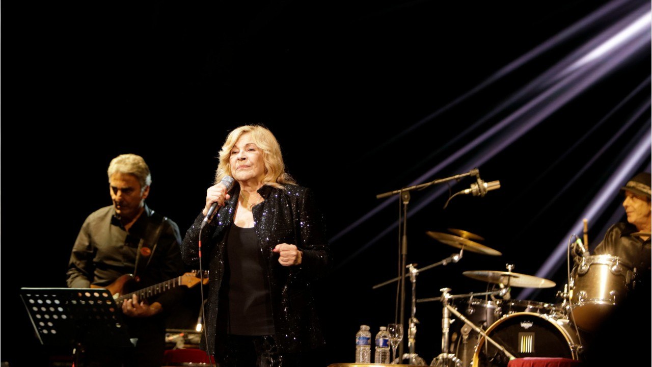 FEMME ACTUELLE - "Extrêmement violent" Nicoletta se confie sur la mort de sa mère et sa tentative de suicide