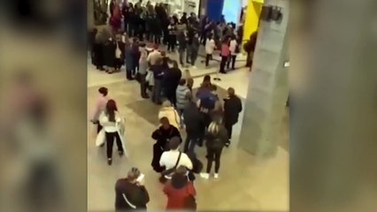 Caos a les botigues russes d'Ikea