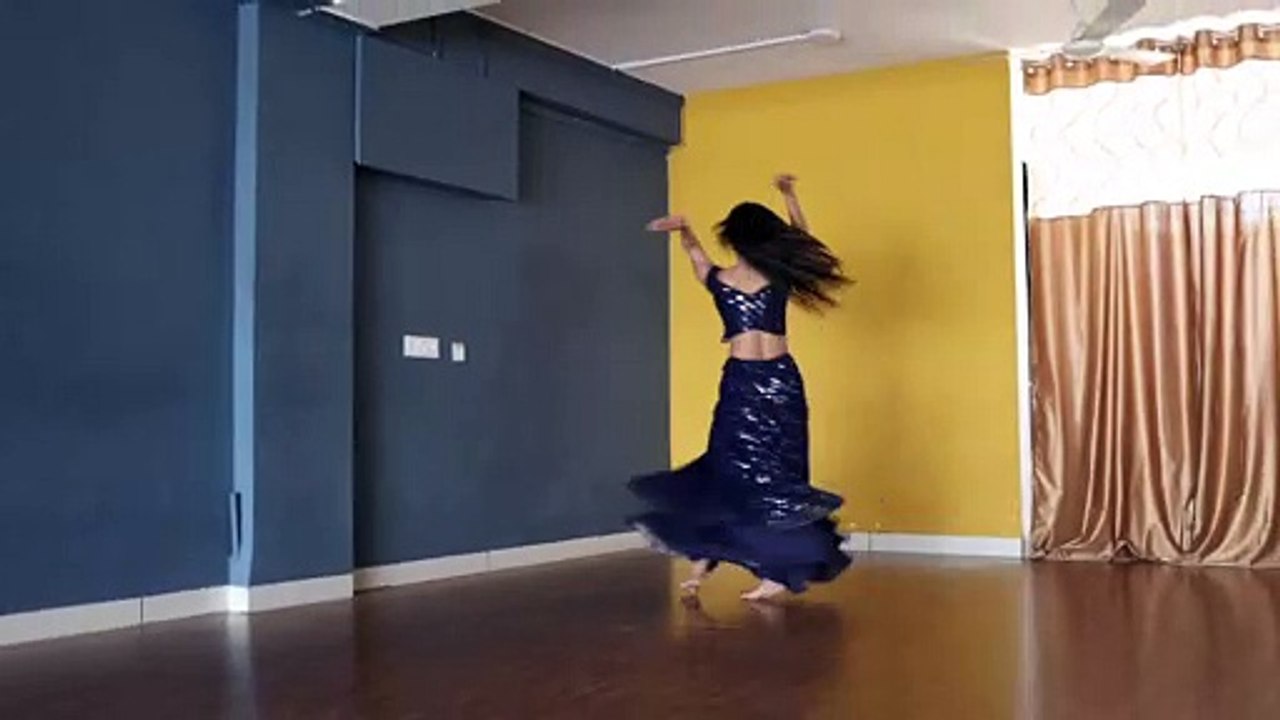 Dholida - Gangubai Kathiawadi | Alia Bhatt | Dance Cover Video by Nainee Saxena