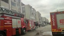 BALIKESİR - Apartmanda çıkan yangında mahsur kalanları itfaiye kurtardı