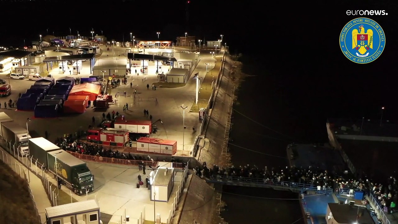[Reportage] Avec les milliers d'Ukrainiens trav...
