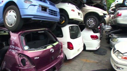 Víctima le indica a la polícia donde estaban 12  carros robados