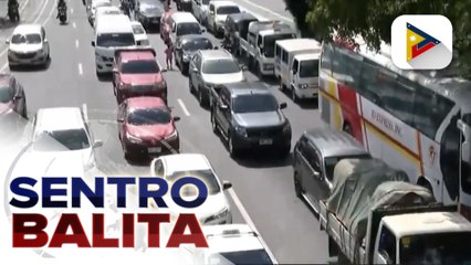 Télécharger la video: Pagbagal ng trapiko, kapansin-pansin sa unang araw ng Alert Level 1 ; MMDA, pinag-aaralan ang pagpapatupad ng number coding scheme tuwing rush hours