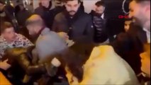 Beyoğlu'nda kadınların saç saça kavgası kamerada