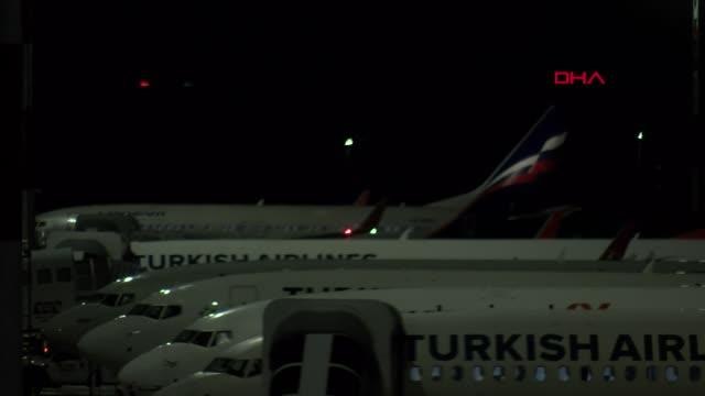 RUS YOLCU UÇAĞI İSTANBUL'A İNDİ