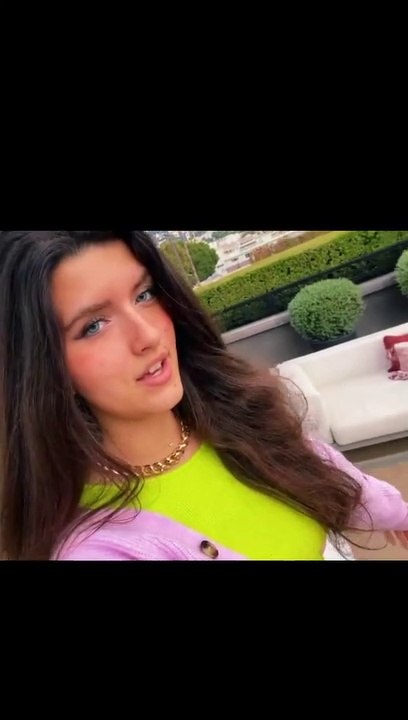 Angelina Jordan singing the iconic song "Moon River" TikTok video, 24/11/2021