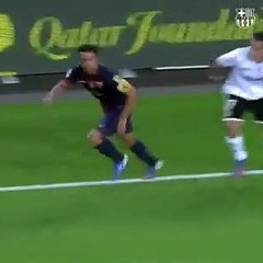 El regate de Pedri es idéntico al que hizo Xavi / FCB