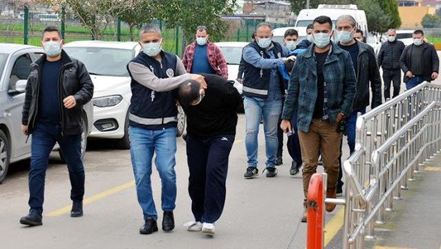 Çapraz sorguda döküldüler! Otomobilini gasbetmek istedikleri arkadaşları direnince öldürüp gömmüşler