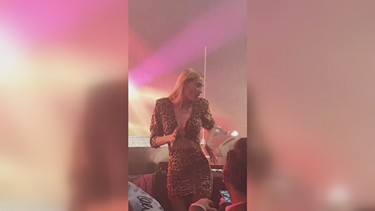 Didem Soydan'dan, takipçisinin 'Ukrayna'da çocuklar ölüyor, biraz saygı' yorumuna yanıt